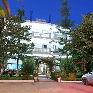 Rixhi 3* Sarandë
