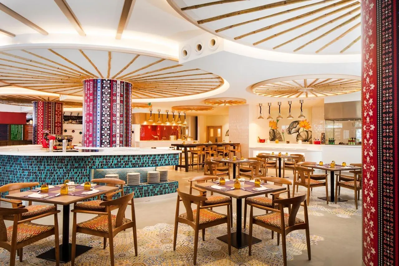 Centara Mirage Beach Resort דובאי