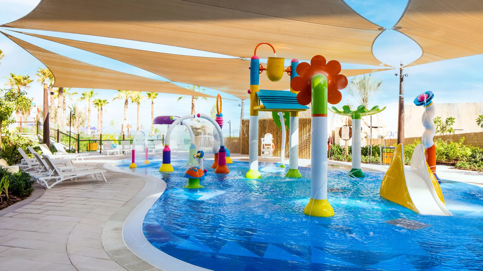 Centara Mirage Beach Resort דובאי
