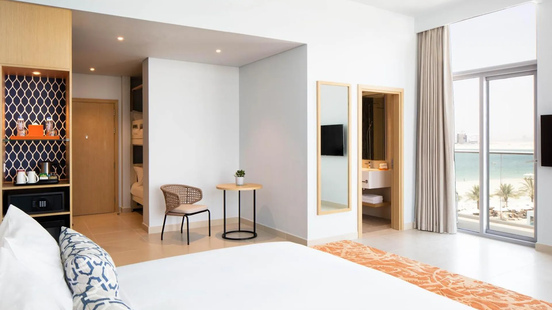 Centara Mirage Beach Resort דובאי